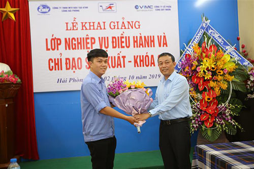 Khai giảng lớp học bồi dưỡng nghiệp vụ điểu hành và chỉ đạo sản xuất cho Cảng  Quy Nhơn