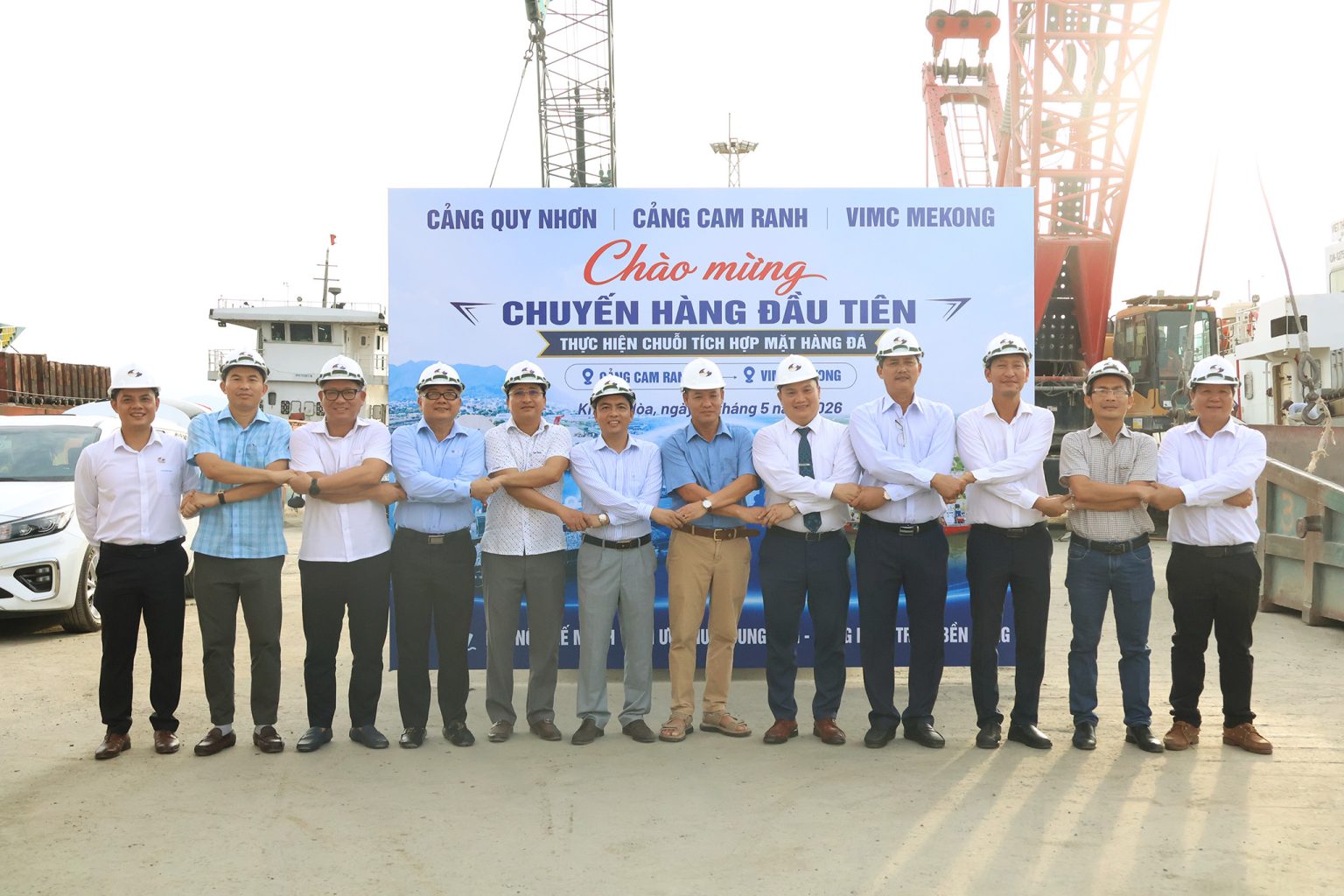 CHÀO MỪNG CHUYẾN HÀNG ĐẦU TIÊN THỰC HIỆN CHUỖI LOGISTICS TÍCH HỢP CHO MẶT HÀNG ĐÁ TỪ CẢNG CAM RANH ĐẾN CẢNG HẬU GIANG THÔNG QUA DỊCH VỤ CỦA CÔNG TY TNHH MTV DỊCH VỤ LOGISTICS CẢNG QUY NHƠN